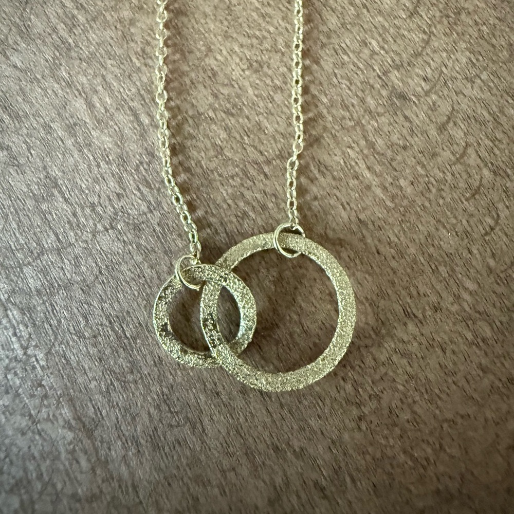 Elegant Gold Double Circle Pendant Necklace